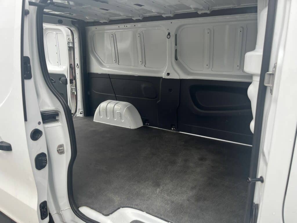 OPEL VIVARO 2018