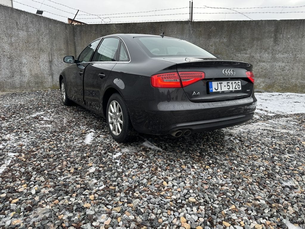 AUDI A4 LIMOUSINE 2014